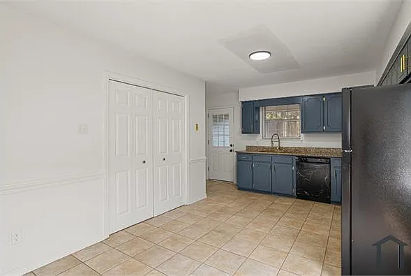981 Dickenson Ave — Photo 11