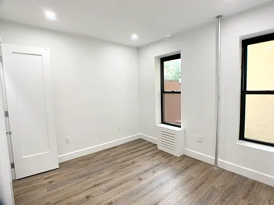 Rented by REAL New York | media 14