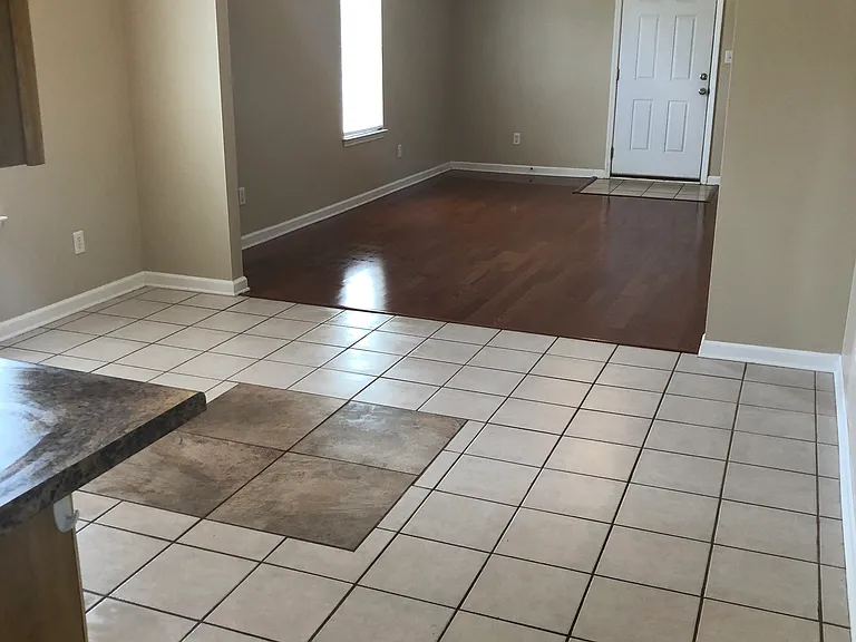 205 Pinecrest Blvd — Photo 6