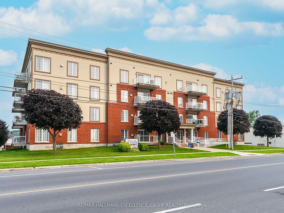 1st image of 2921 Laurier St #406