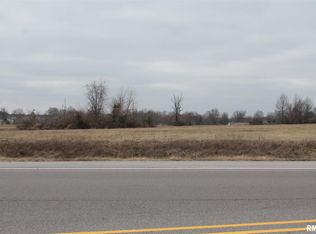 1 Frontage Rd, Carterville, IL 62918