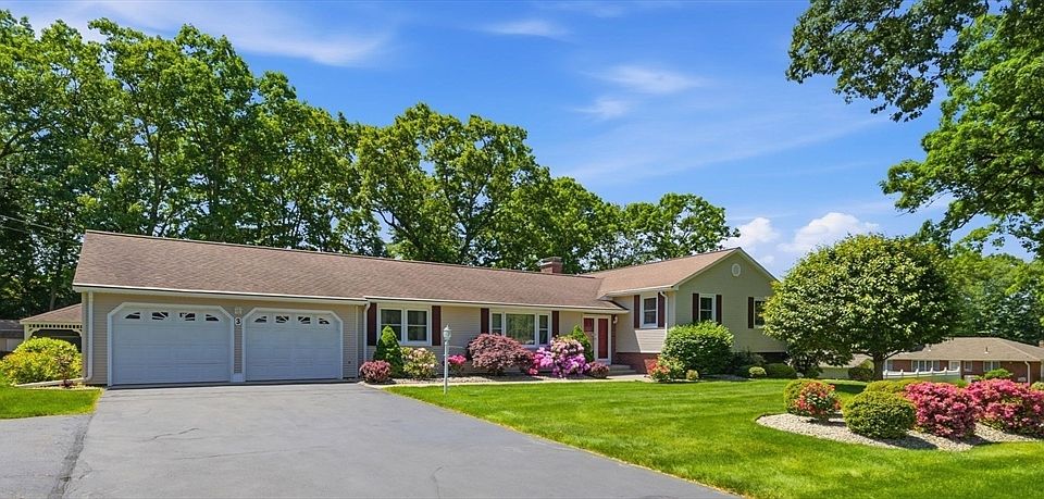 1st image of 3 Beechwood Dr
