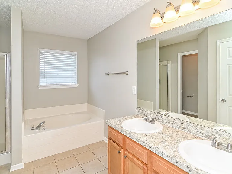 13434 Ashford Wood Ct E — Photo 11