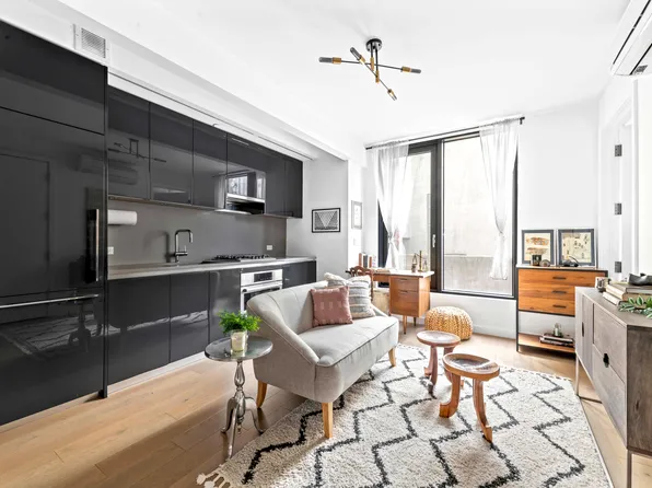 190 South First Street image 1 of 10