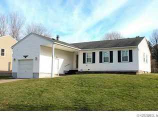 20 Beakrush Ln, West Henrietta, NY 14586