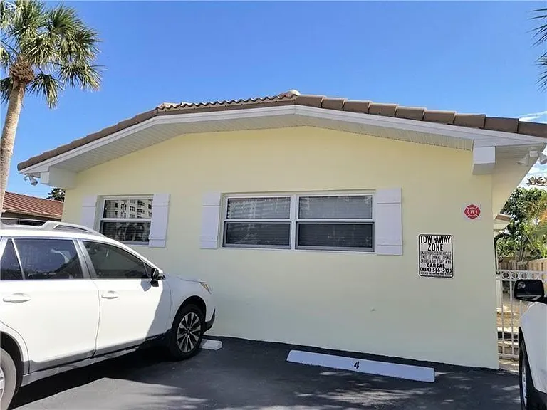 2920 N Ocean Blvd #1 — Photo 3