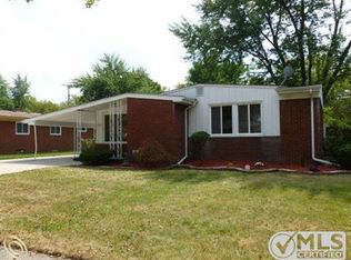 14561 Marlow Ave, Oak Park, MI 48237