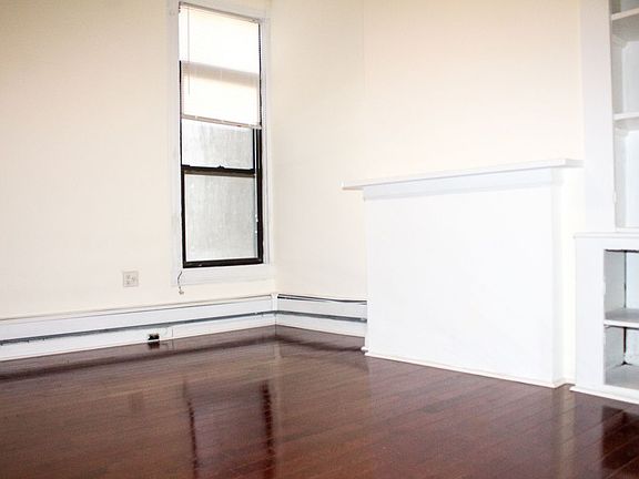 2nd image of 676 Manhattan Ave APT 2R