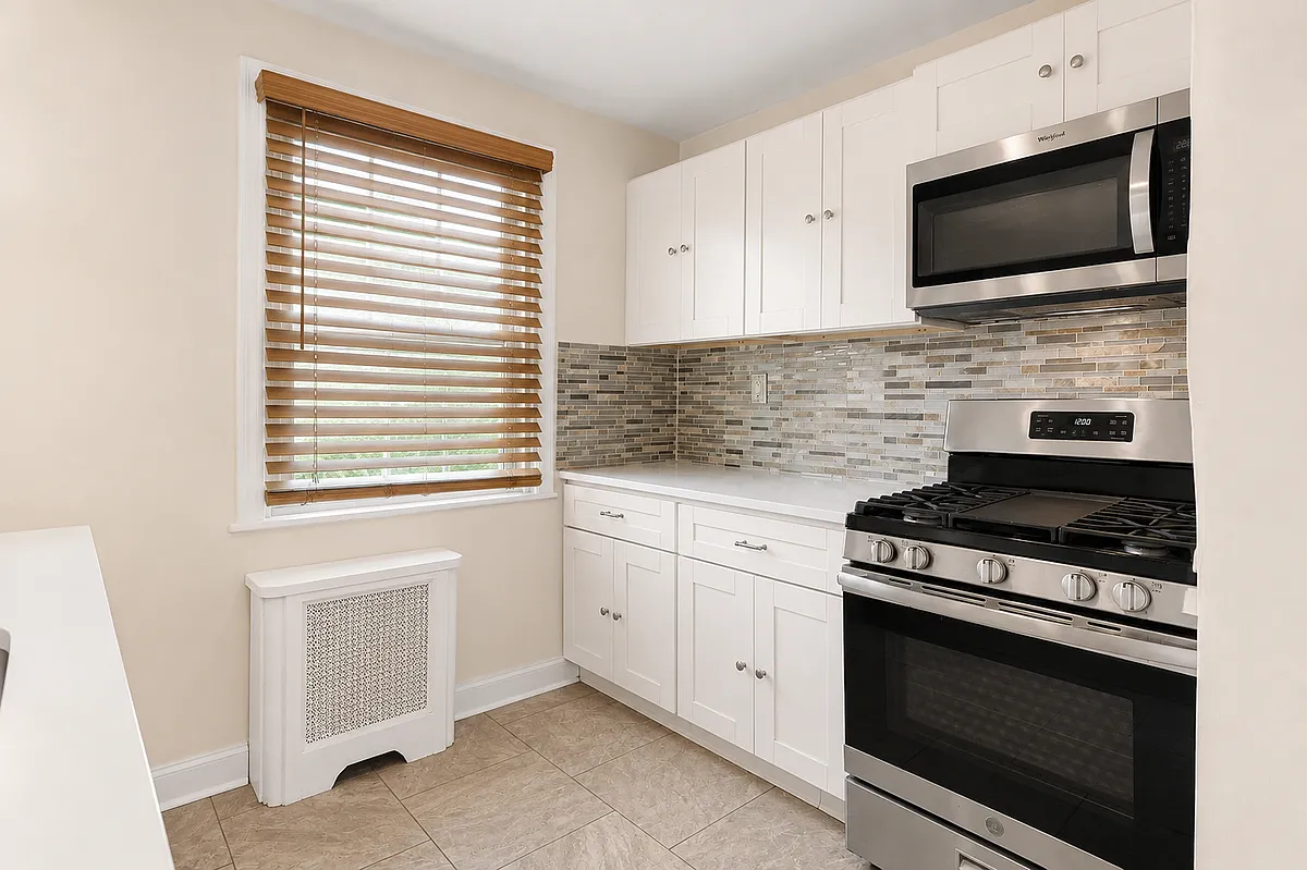 2 bed, 1.0 bath, 750 sqft, $1,500 — Photo 3