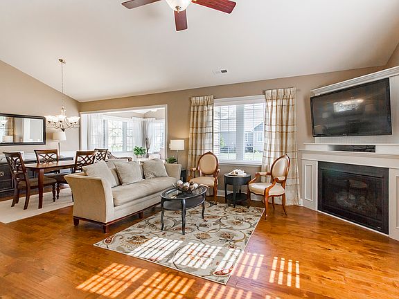 3rd image of 2164 Waterbury Ln W Unit 2164