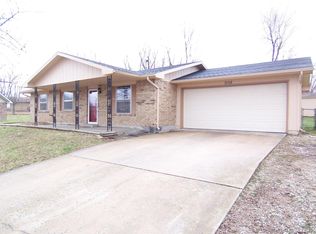 3158 W Countryside Dr, Springfield, MO 65807
