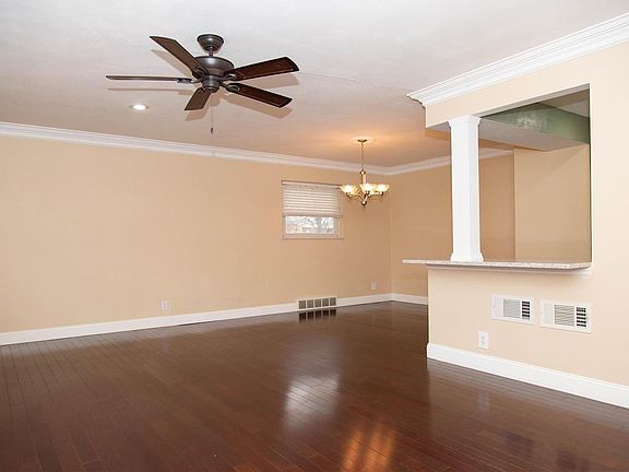 2nd image of 7034 Pernod Ave