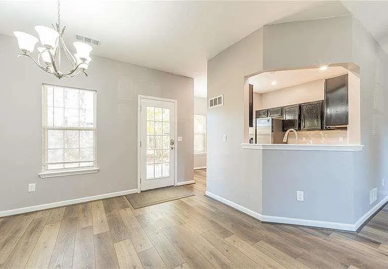 2716 Lake Park Rdg E — Photo 10