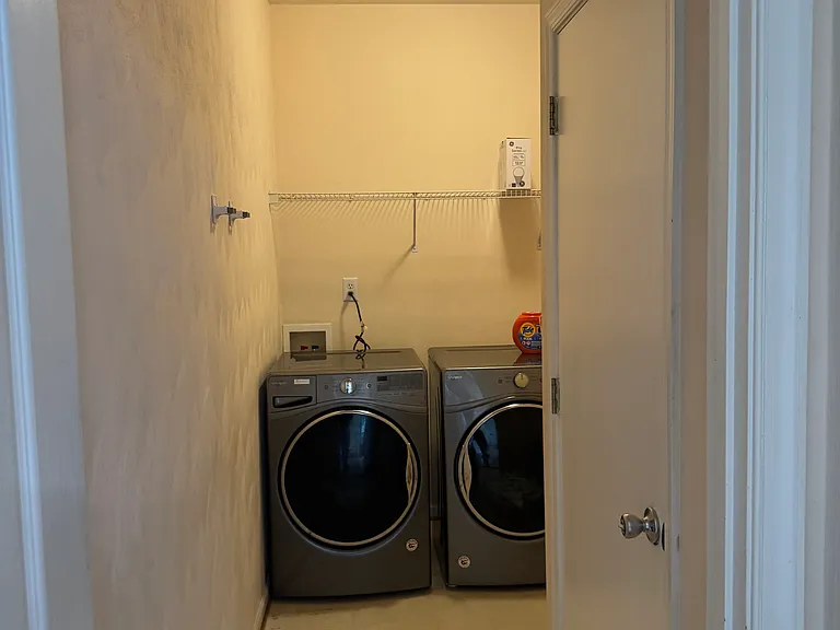 102 Elm Tree Ct — Photo 21