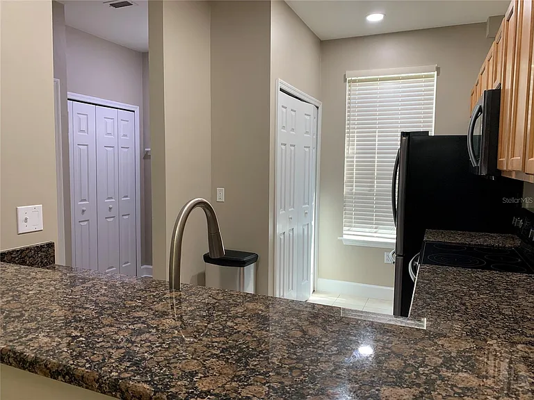 887 NW 21st Ave — Photo 14
