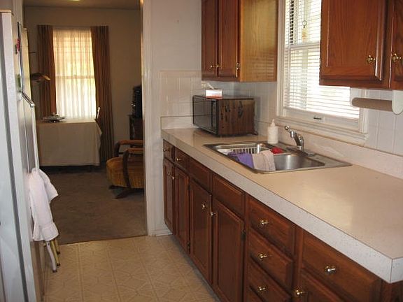 5th image of 322 N Pine St