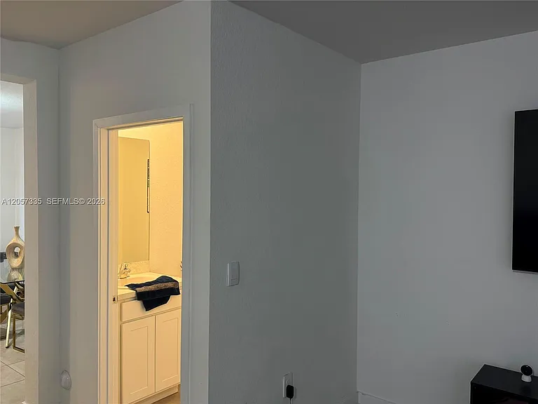 270 NE 12th St #270 — Photo 10