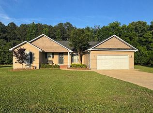 424 Granite Cir, Albertville, AL 35950