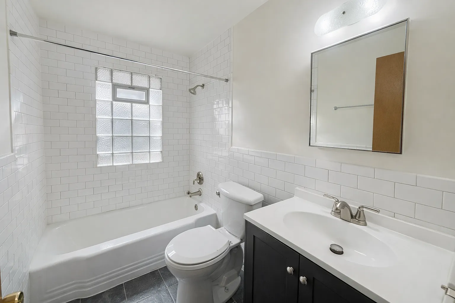 1 bed, $1,000 — Photo 3