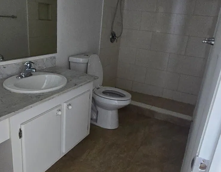 1300 NE Miami Gardens Dr — Photo 5