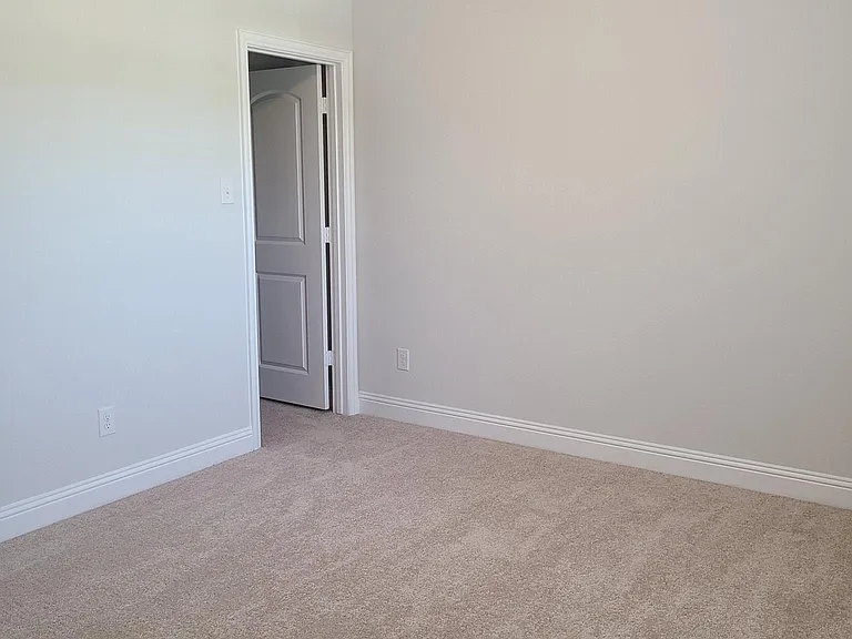 6825 Andrew Dr — Photo 13