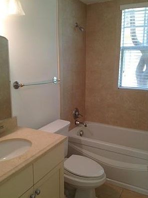 5th image of 495 Menendez Ave #13