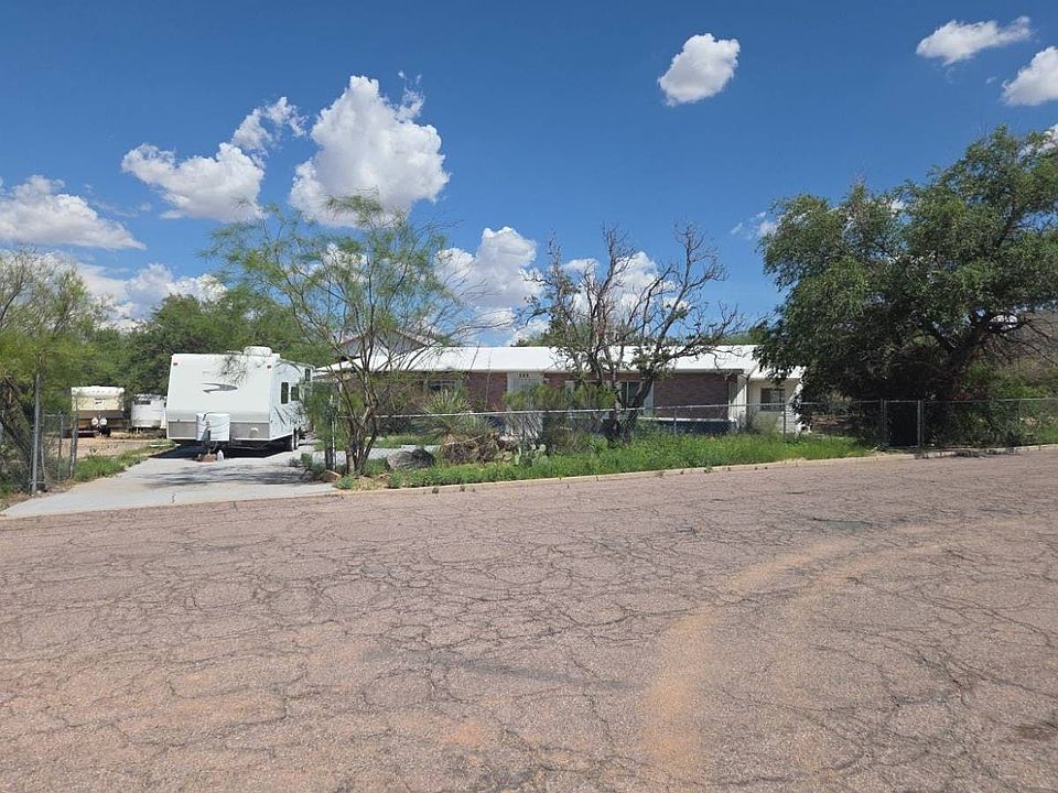 1st image of 599 S Huachuca St