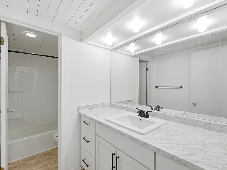 250 S Elizabeth St #1 — Photo 10