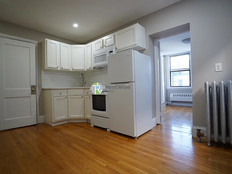 50 Park Vale Ave #25 — Photo 4