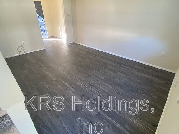 2nd image of 1708 Chicago Ave