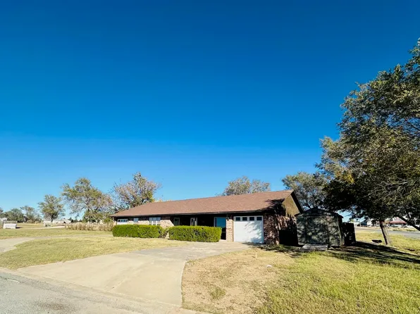 102 S Ash St, Shattuck, OK 73858