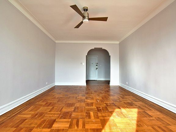 5th image of 2709 Ocean Ave APT D3