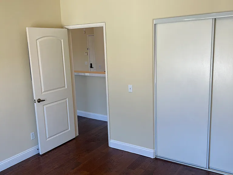 6901 Laurel Canyon Blvd #211 — Photo 15