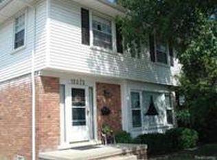 15375 Edington St, Livonia, MI 48154