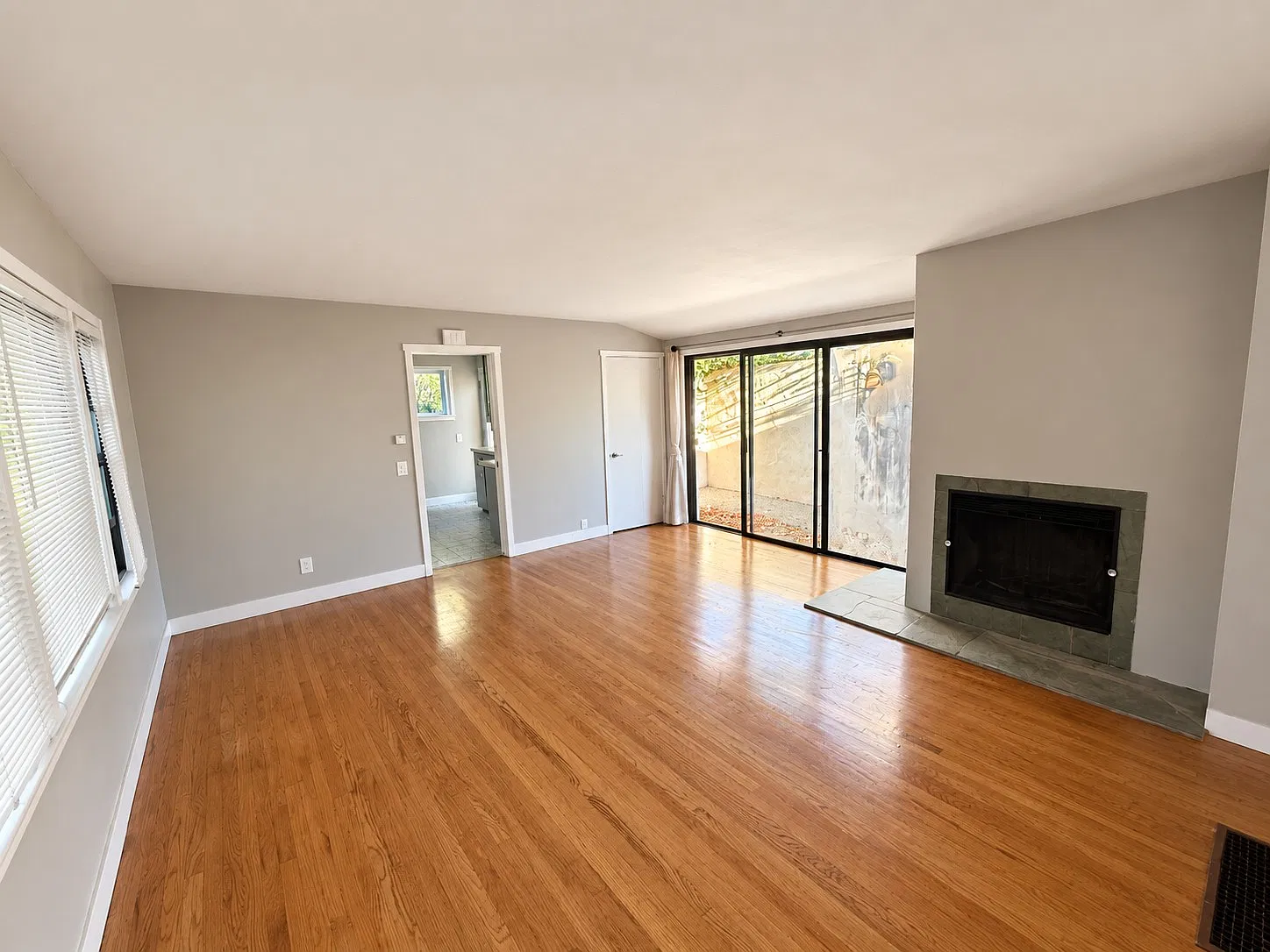 2 bed, $3,990 — Photo 4