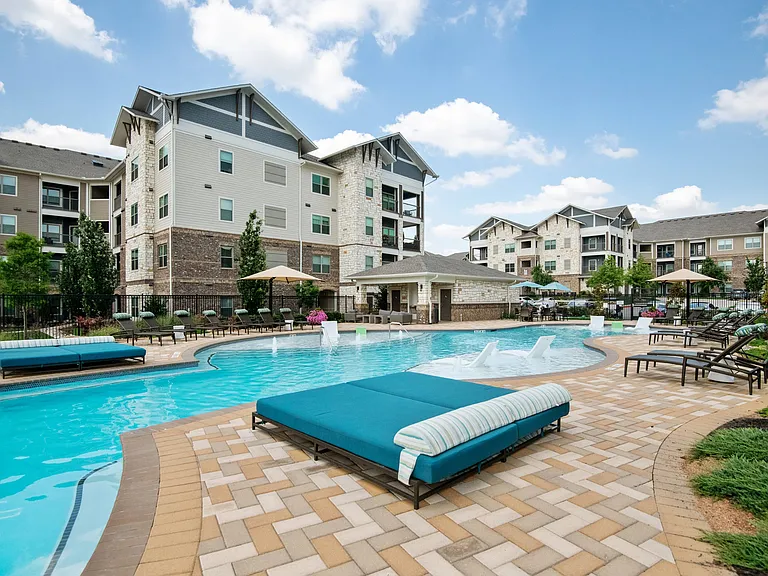 Relaxing Saltwater Pool View