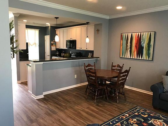 4th image of 4668 Community Way