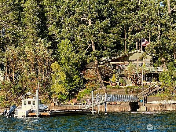 2nd image of 3 Brown Island