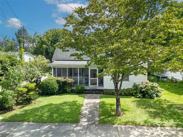 89 Whitmire St, Pisgah Forest, NC 28712