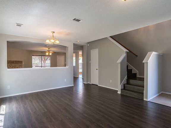 2nd image of 1001 Hideaway Ct