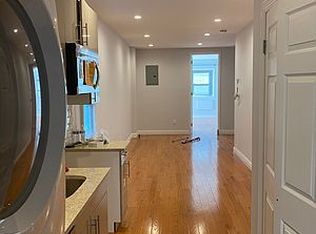 47-16 Vernon Blvd #2R, Long Island City, NY 11101