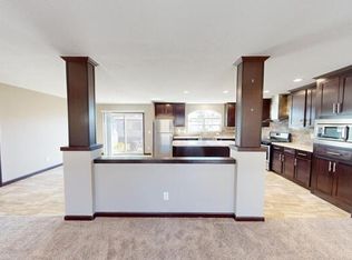 145 Northwest Dr, Bismarck, ND 58504