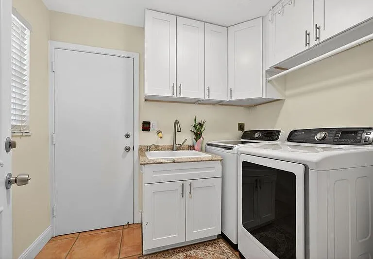 701 SW 5th St — Photo 12