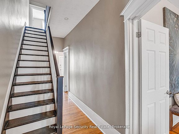 4th image of 667 Ossington Ave