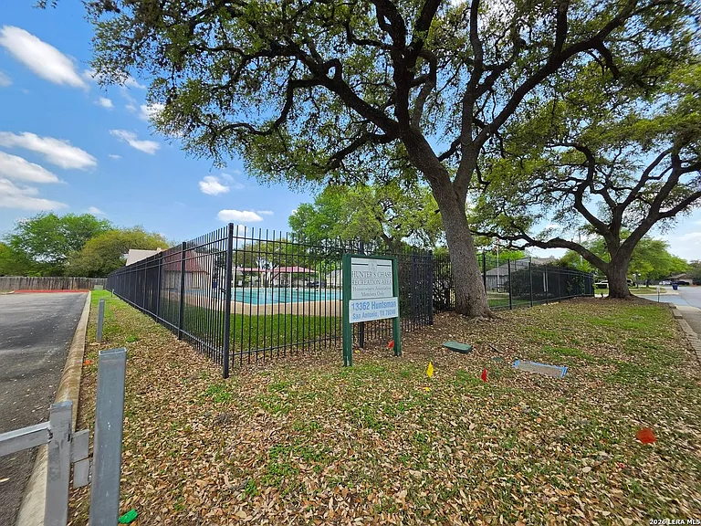 13039 Chimney Oak Dr — Photo 6