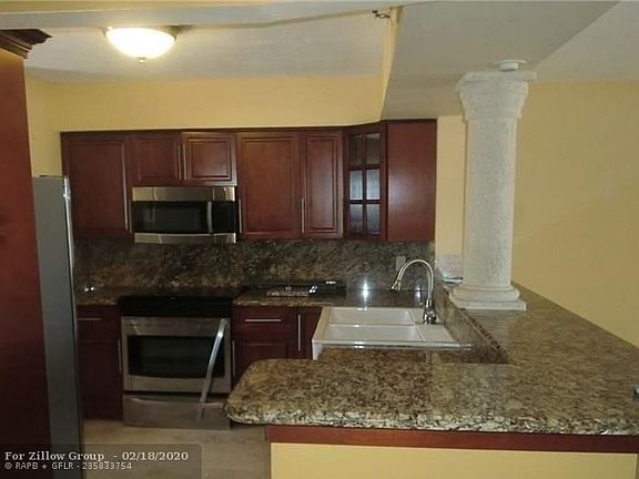 4th image of 4550 NE 18th Ave #402
