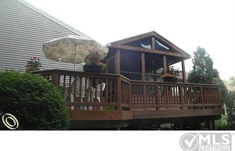 Upper Deck/Screened in Porch