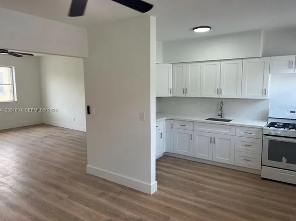 7730 Byron Ave APT 4, Miami Beach, FL 33141