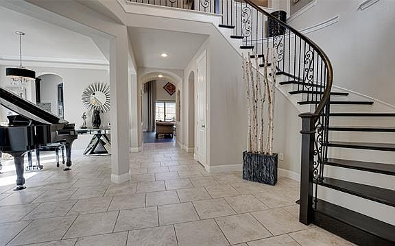 4th image of 6704 Barolo Dr