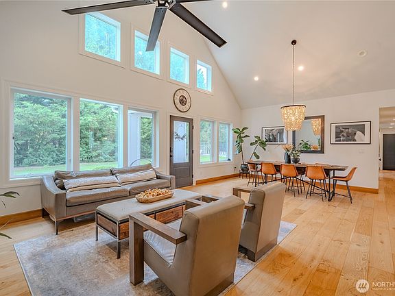 5th image of 10417 NE 299th Street